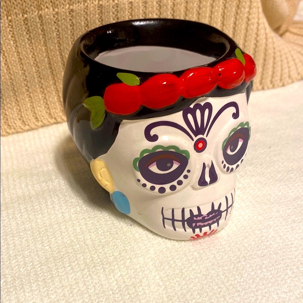 Day of the Dead sugar skull planter pot. - Picture 8 of 10